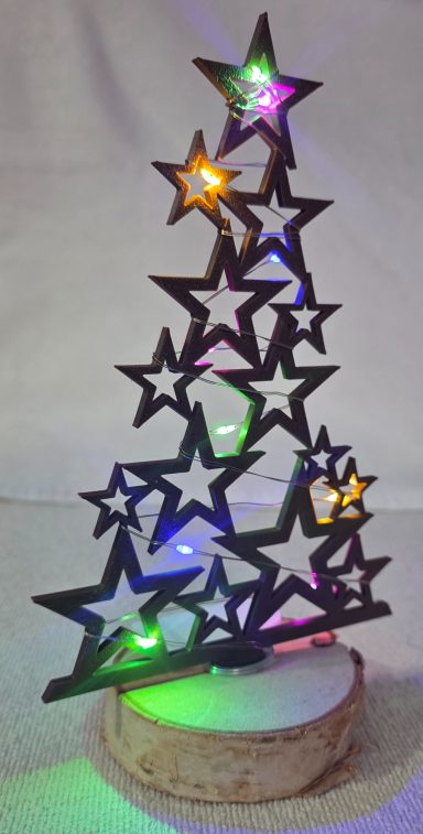 Sternbaum mit Beleuchtung